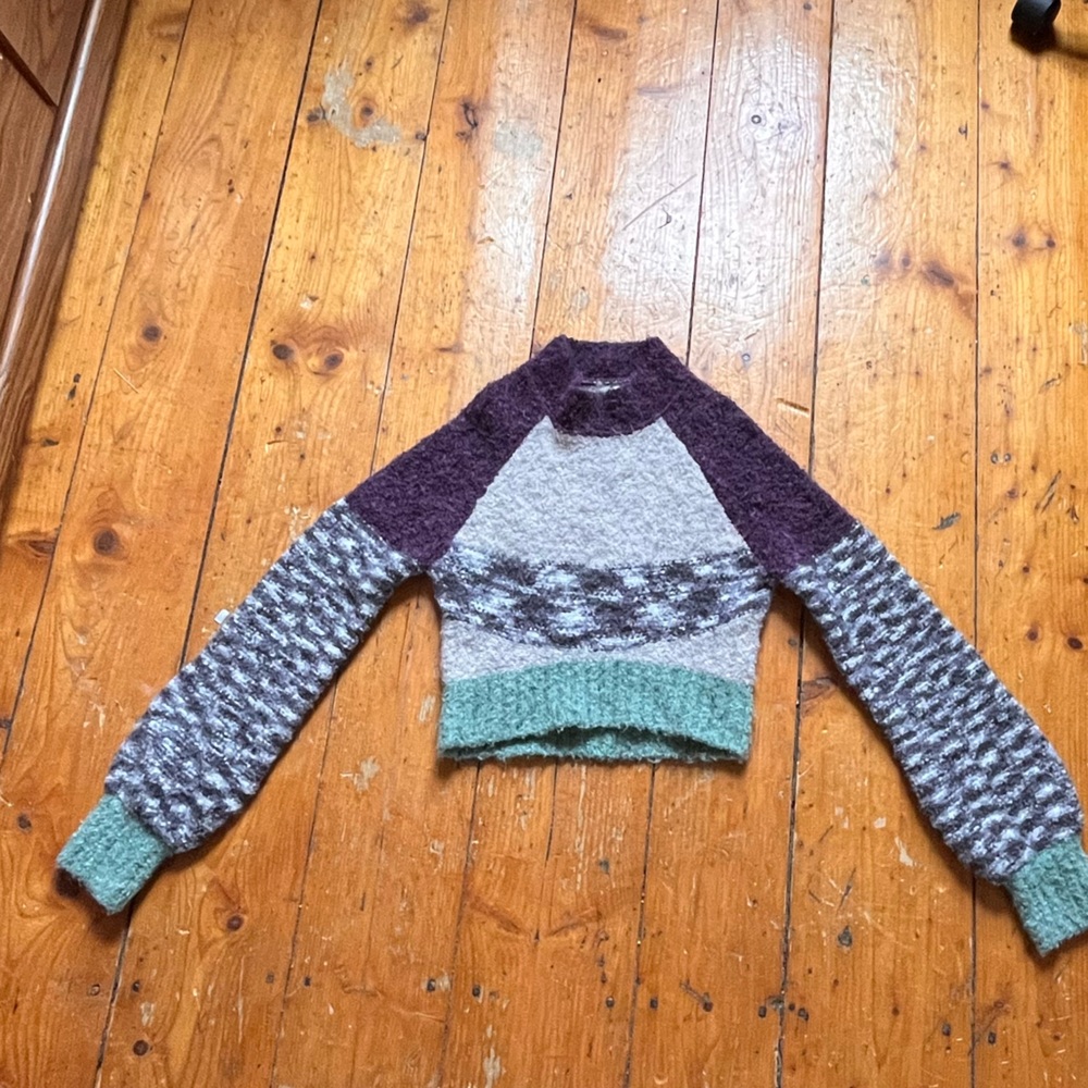 Colorful Women's Sweater - Picture 11 of 11